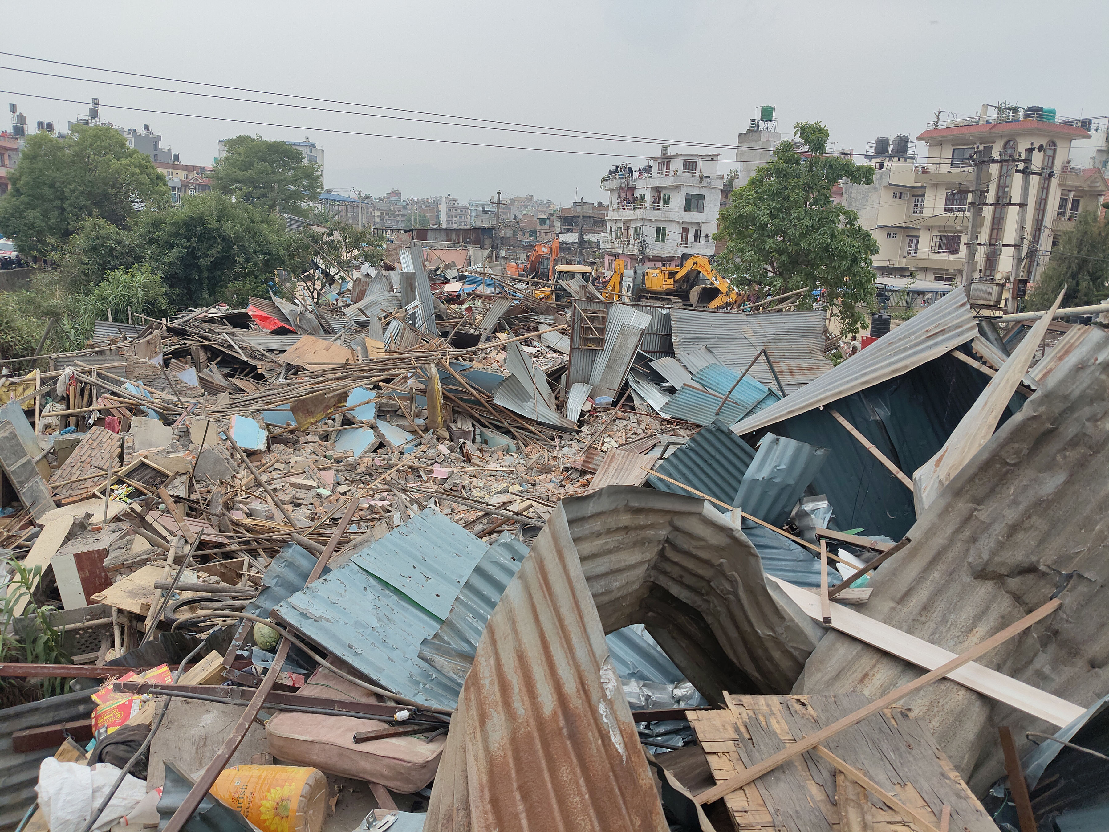 उपत्यकाको नदी किनाराका बस्ती खाली गराउने कार्य जारी